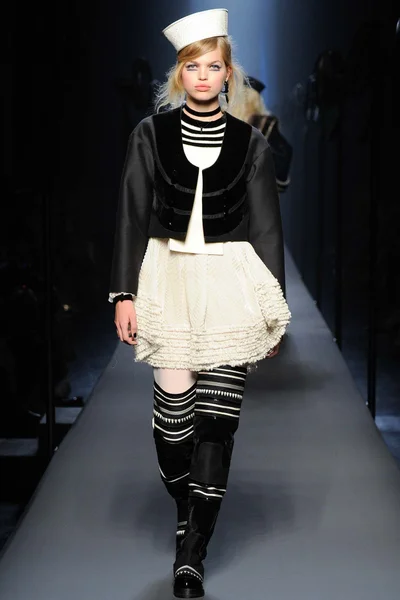 Look 4